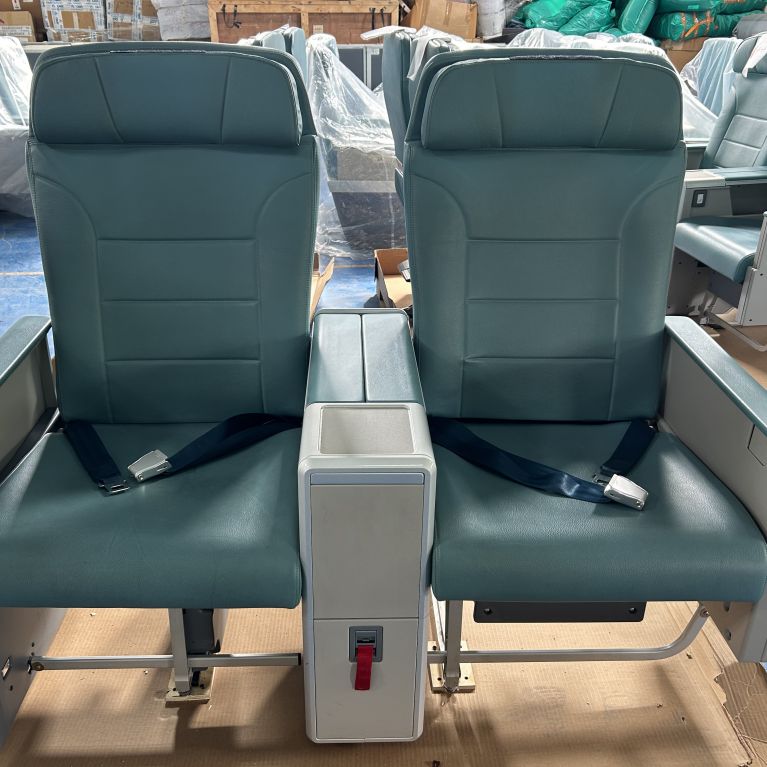 o240657_aircraft-seats_boeing-737-family_b-e-aerospace_miq-1040097-and-1040098-series-main