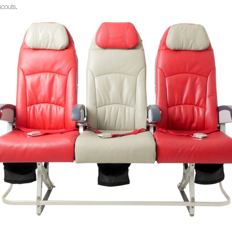 o240636_aircraft-seats_airbus-a330-a340-family_b-e-aerospace_spectrum-1011828-and-1011831-main