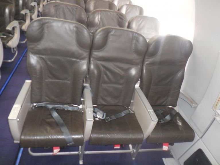 o190386_aircraft-seats_airbus-a320-family_geven_piuma-main